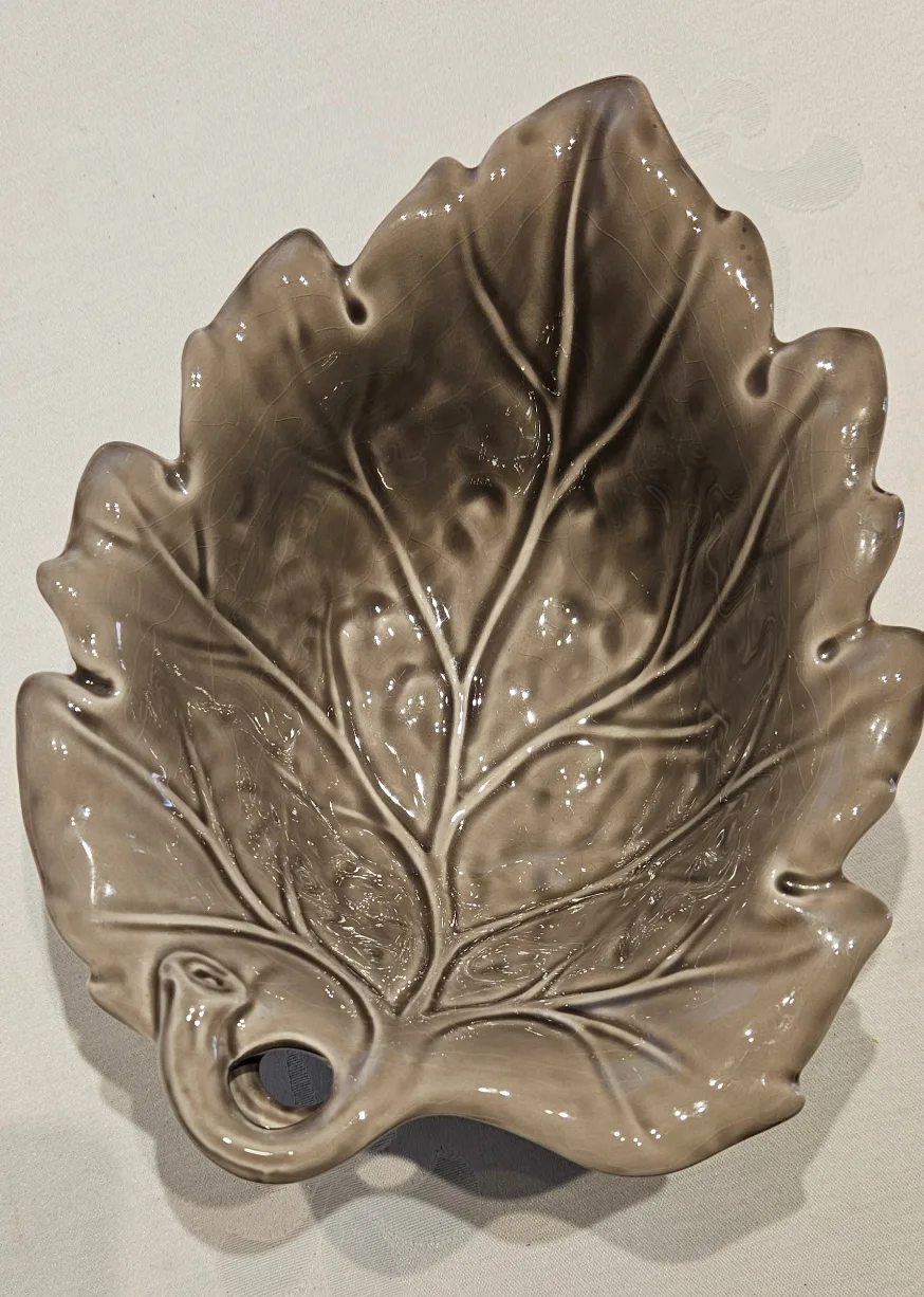 Maple Leaf Serving Dishes, Set of 2 image indicator(2)