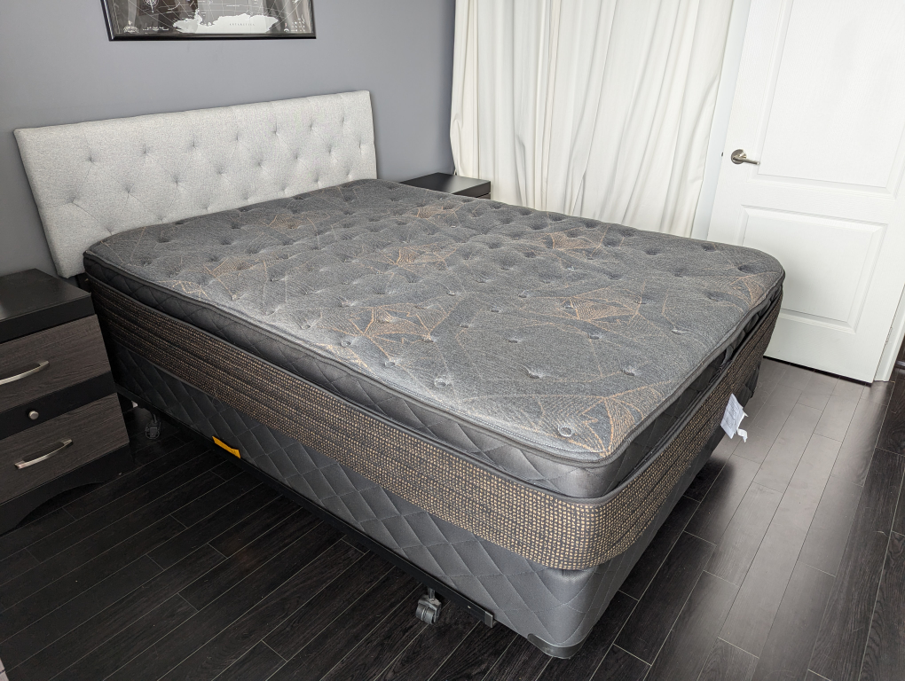 Sealy PosturePedic Queen Mattress