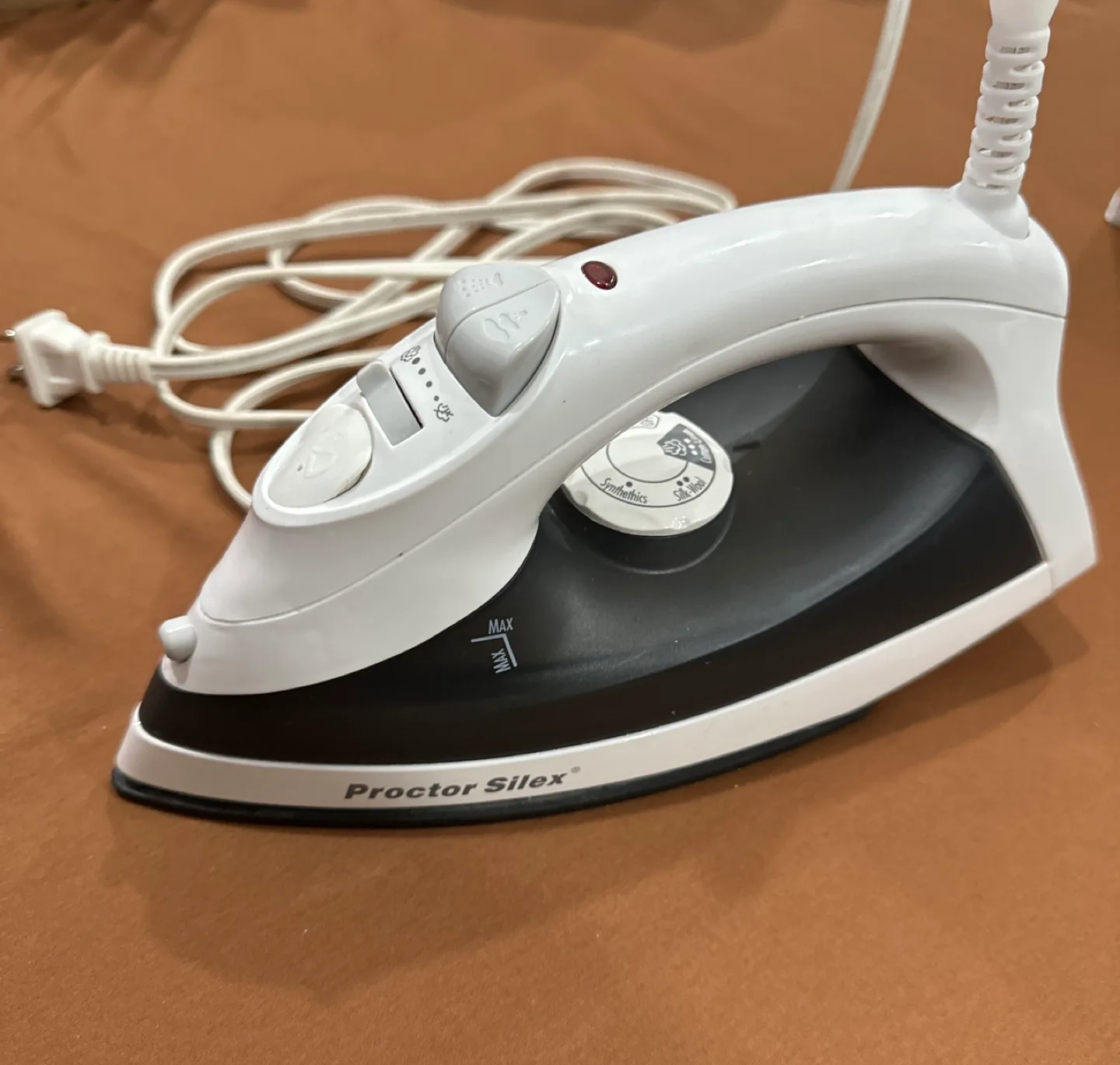 Nonstick iron  + Vertical steamer (Proctor Silex) thumbnail