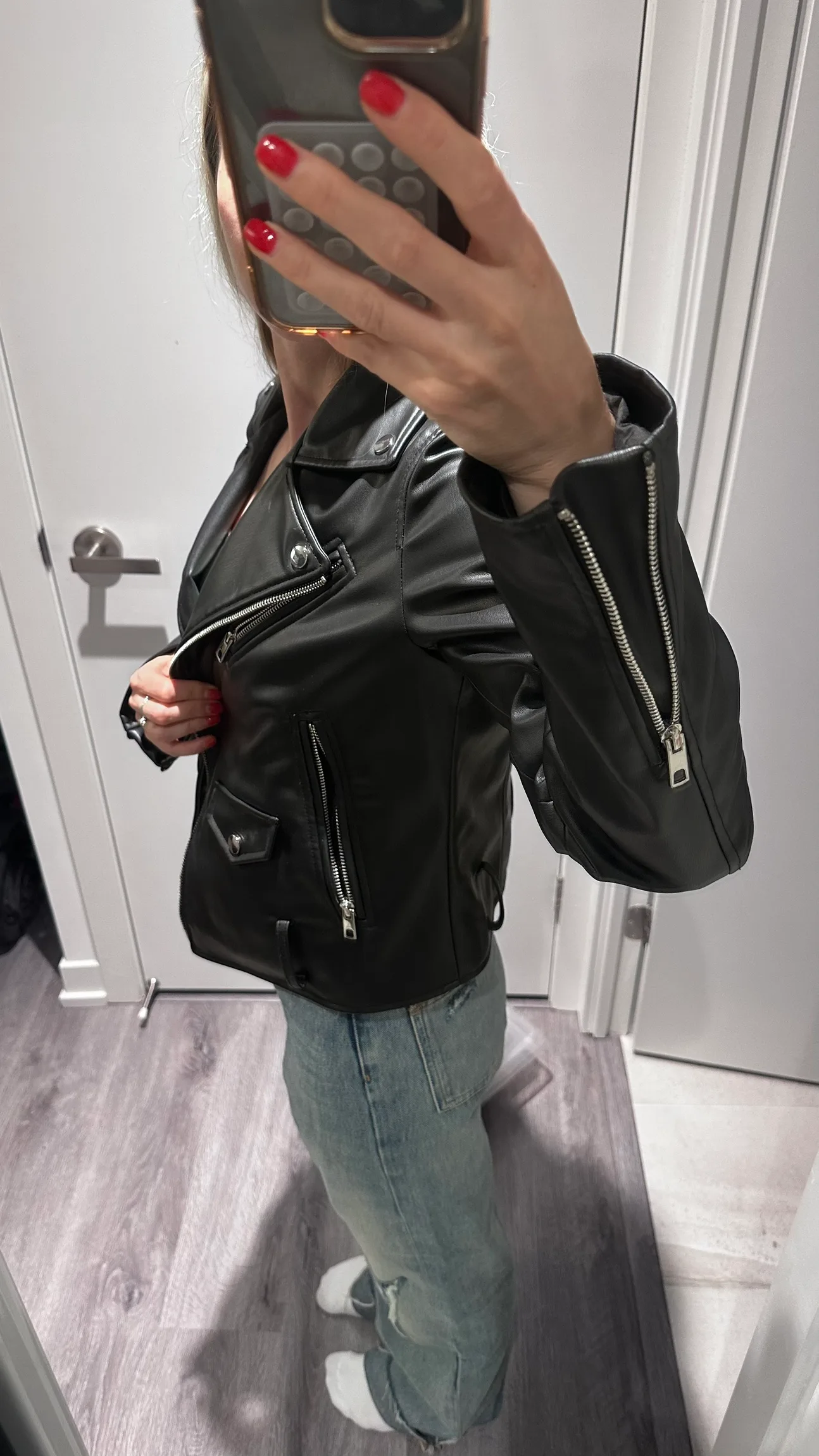 Black Leather Jacket image indicator(3)