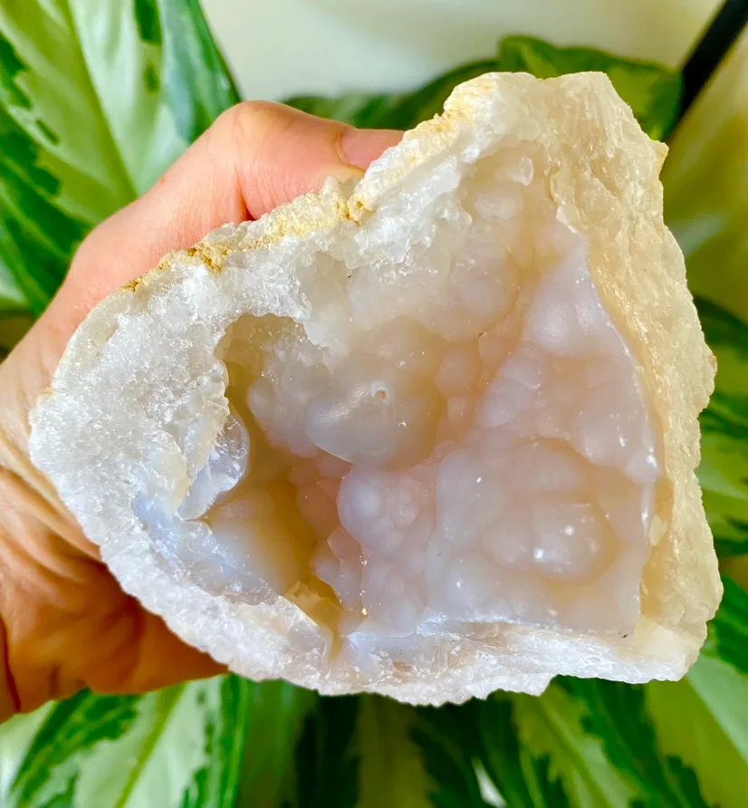 Large Chalcedony Geode image indicator(5)
