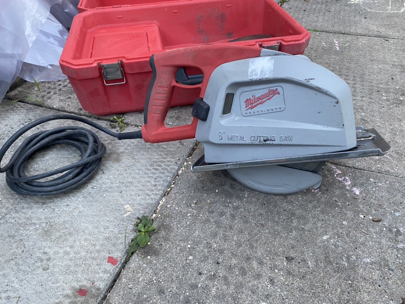 Milwaukee Metal Cutting Saw - photo 2