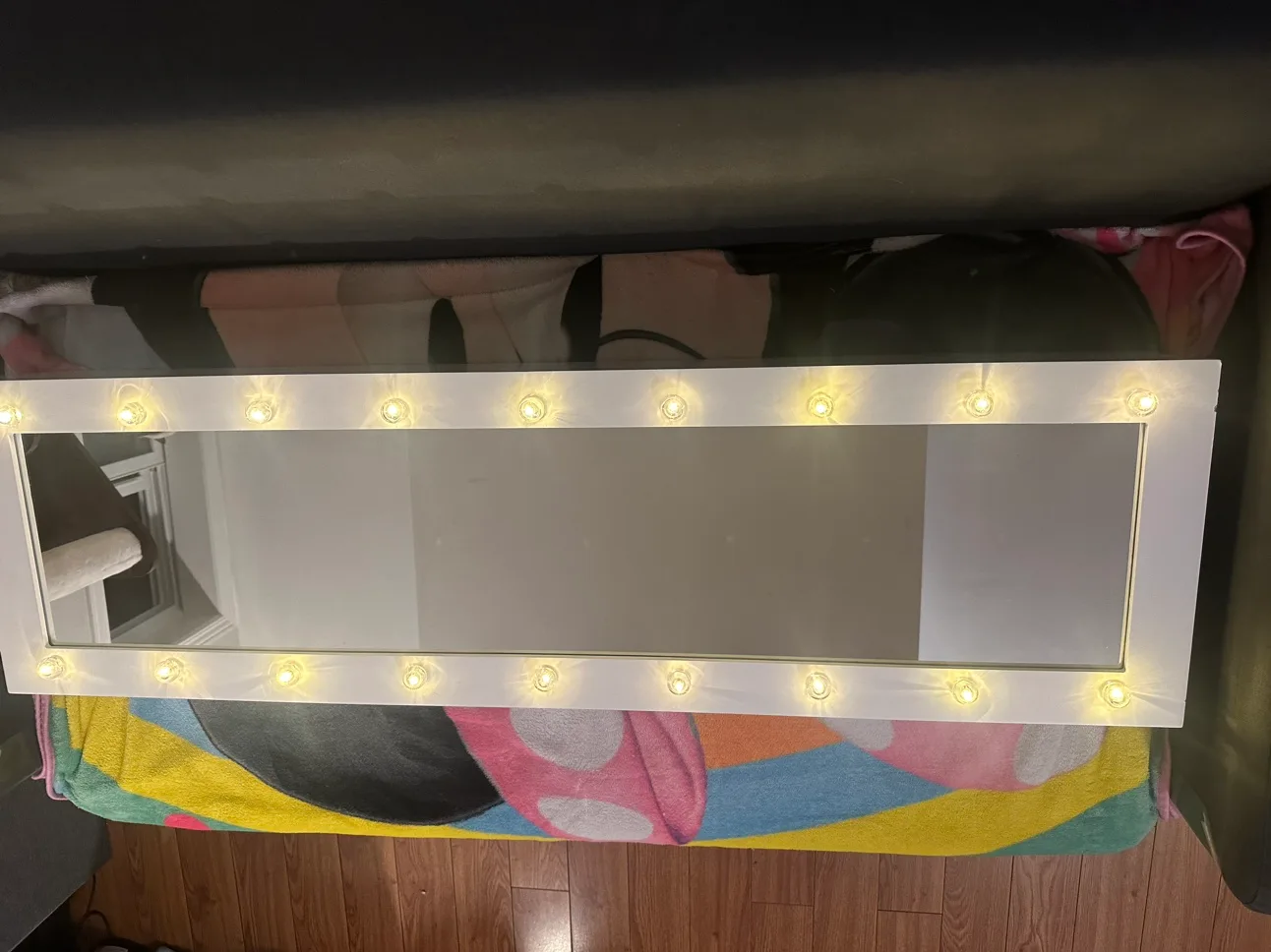 White Vanity Mirror with Lights image indicator(2)