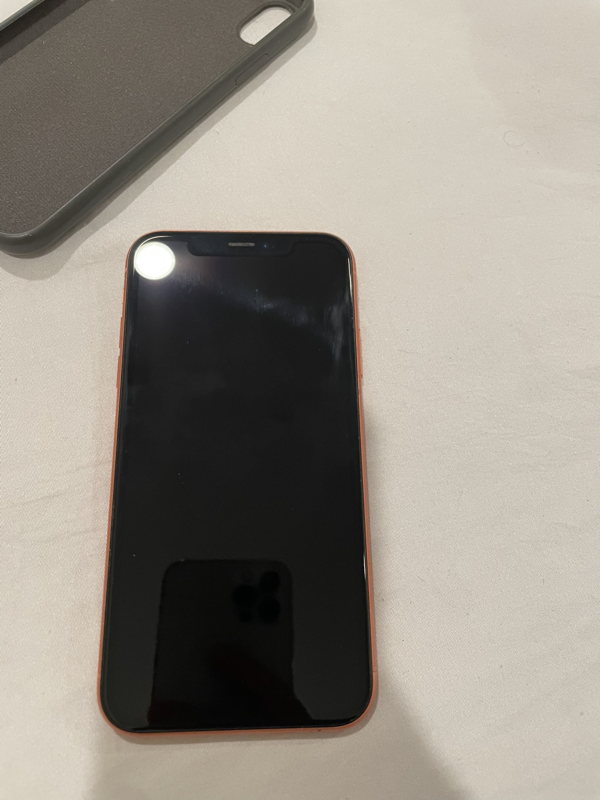 iPhone XR (Coral) - photo 4