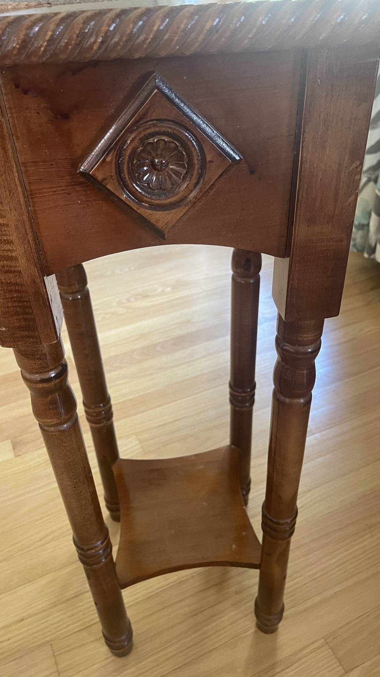Wooden End Table Please Check more pictures - photo 2