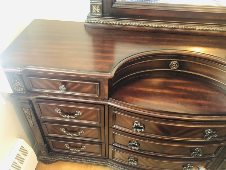 Queen Bedroom Set - photo 4