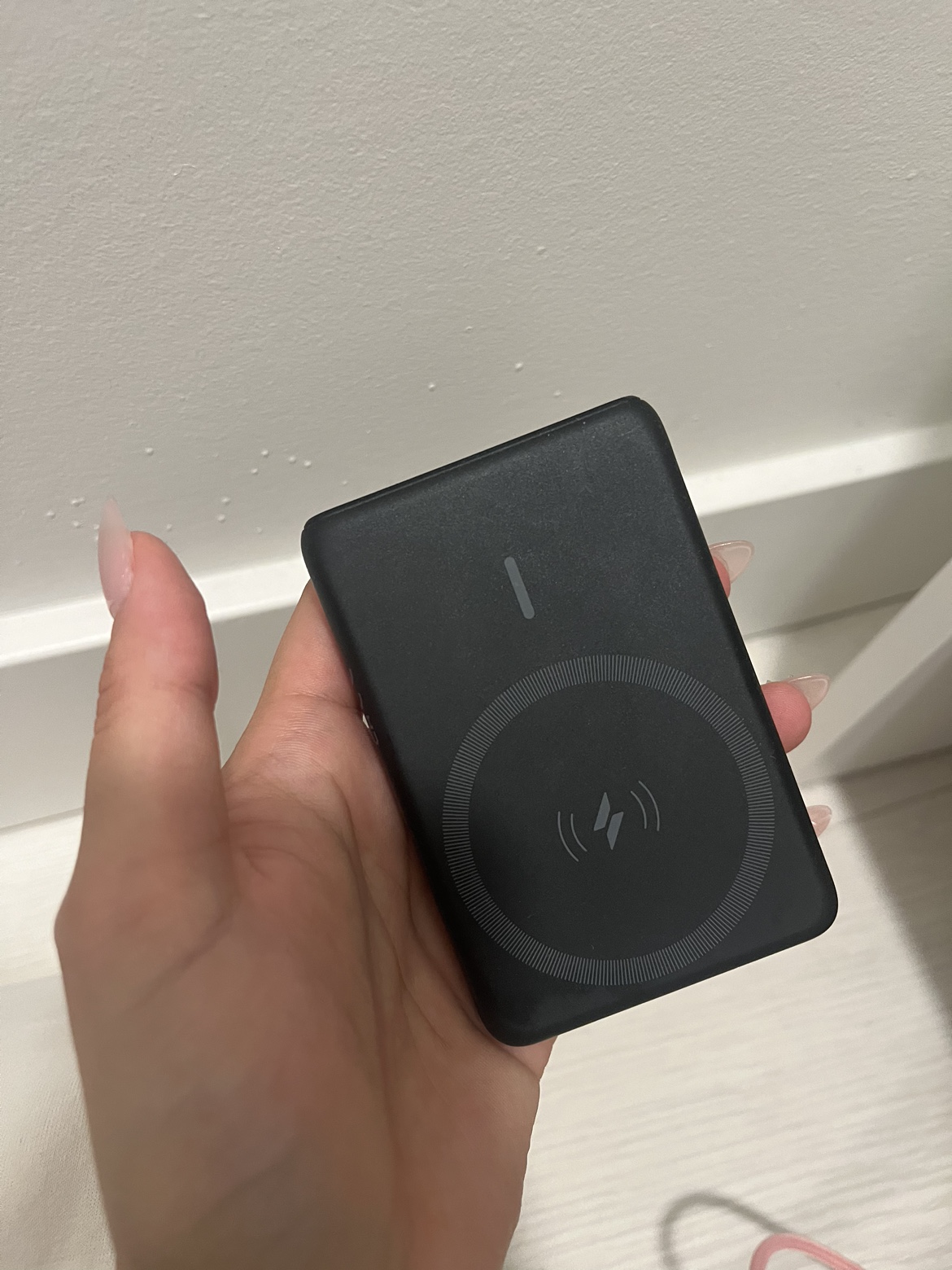 Anker portable wireless powerbank - photo 2