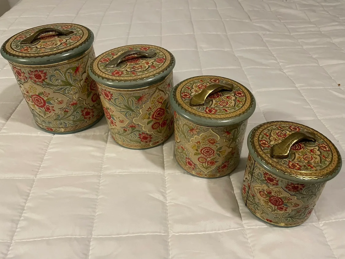 Vintage Floral Tin Canisters image indicator(4)