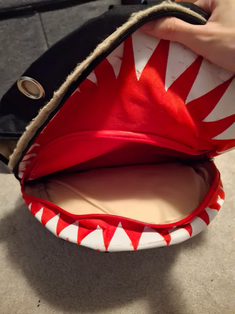 Free Shark Backpack image indicator(3)