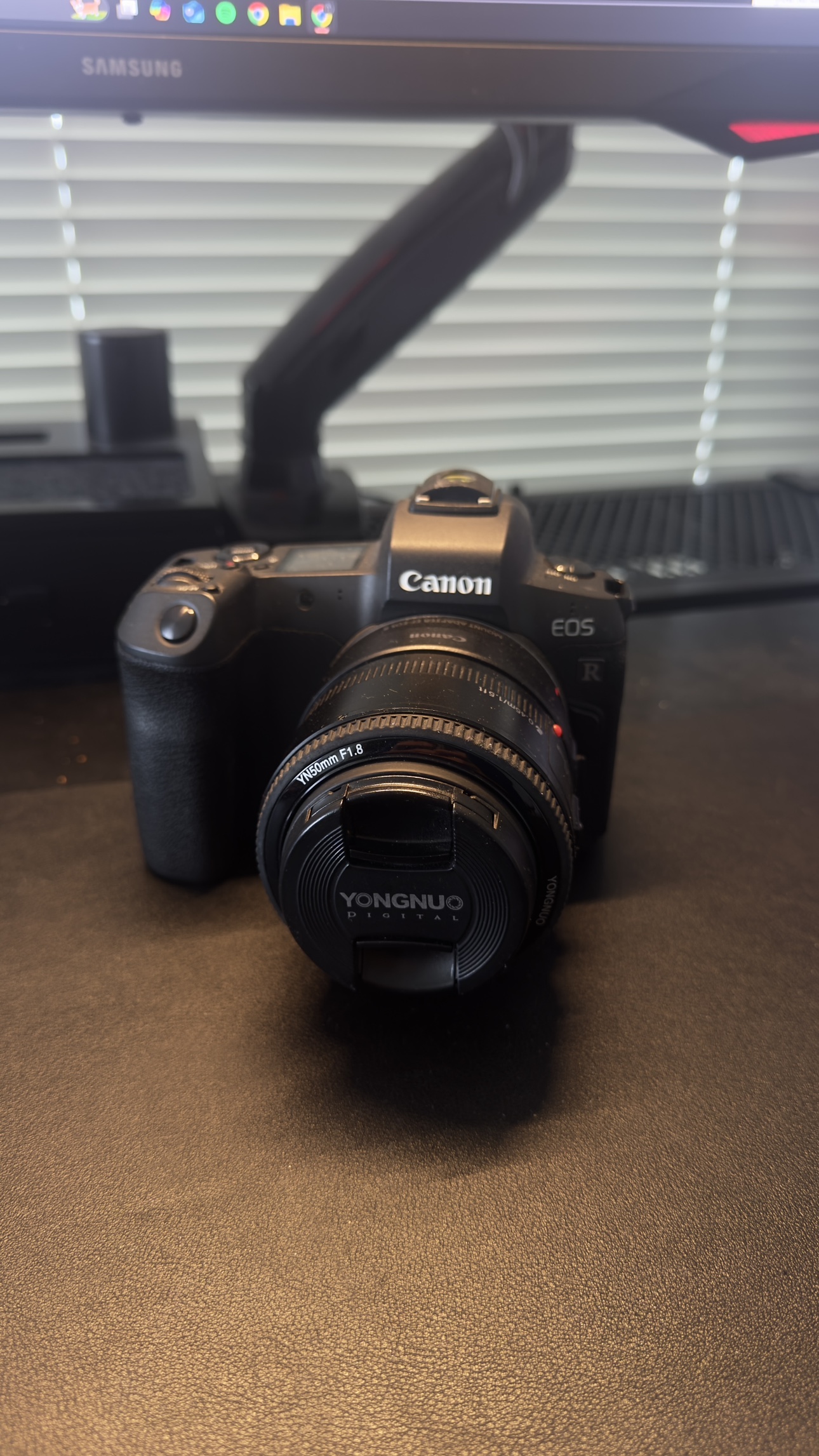 (Like New) Canon EOS R Mirrorless Camera + Wandrd Backpack