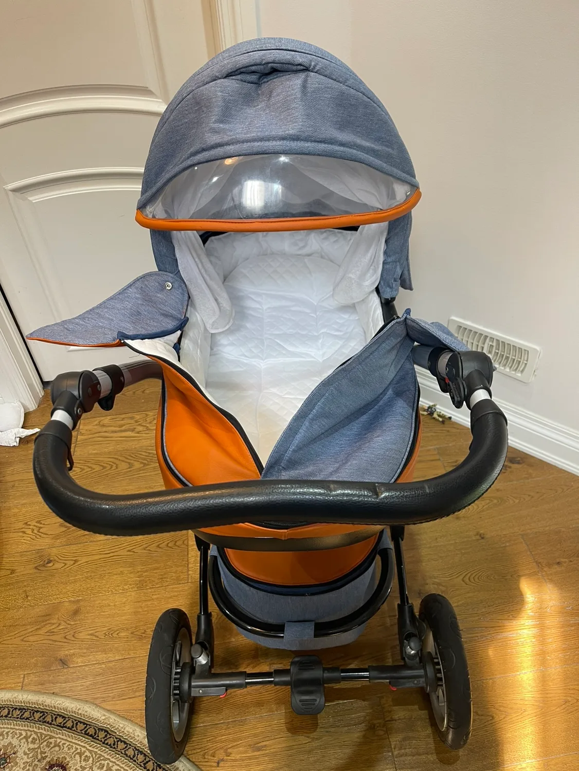 Shell baby stroller with bassinet and a diaper bag image indicator(4)