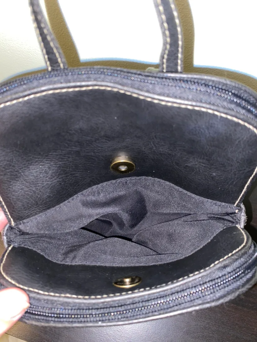 The Stone Small Leather Backpack image indicator(7)