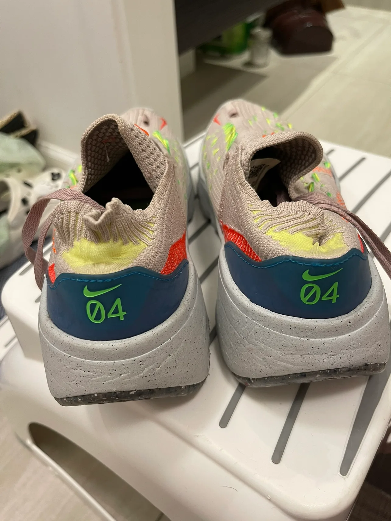 Nike Space Hippie 04 women size 7 image indicator(3)