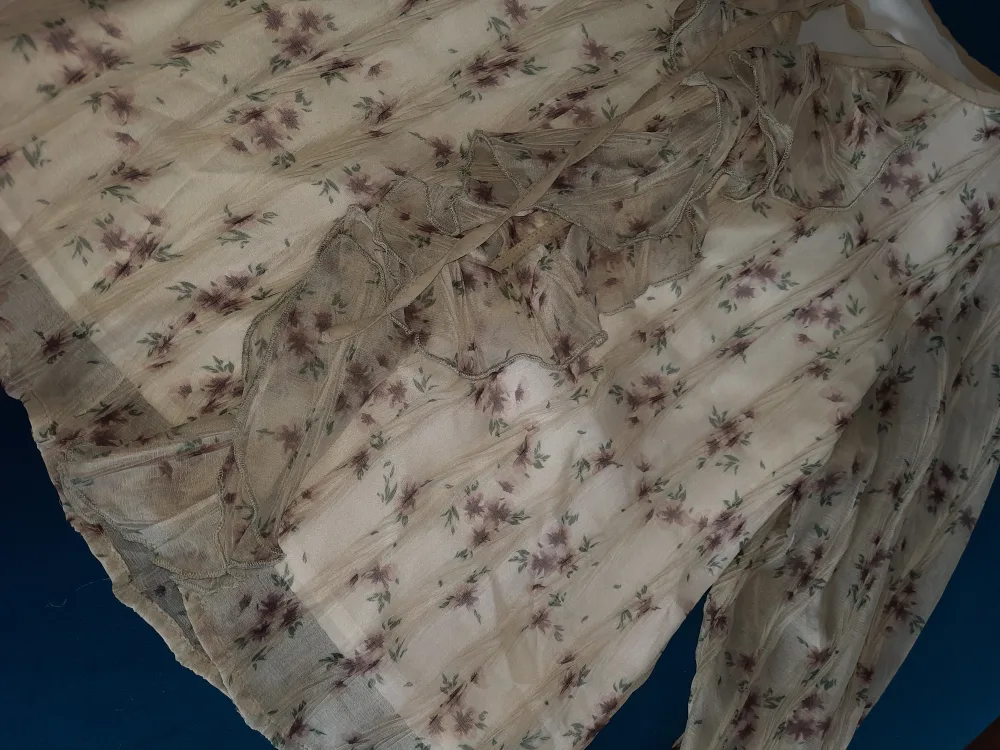 Floral Print Blouse image indicator(3)