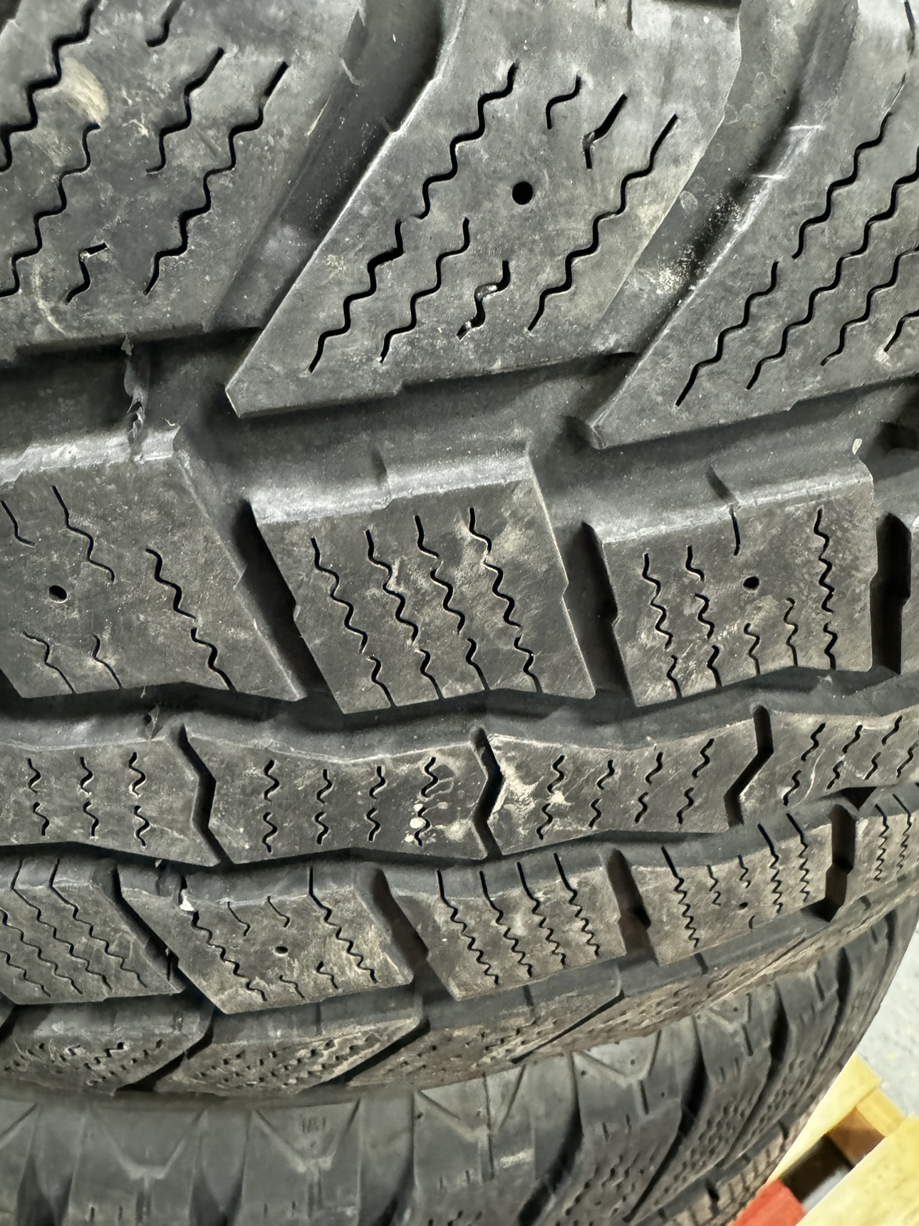 Set of 4 Winter Tires - photo 4