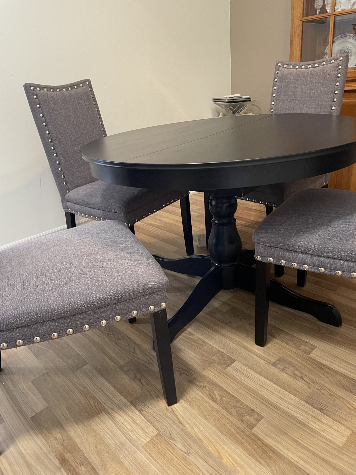 Round Dining Table and 4 Chairs - photo 2