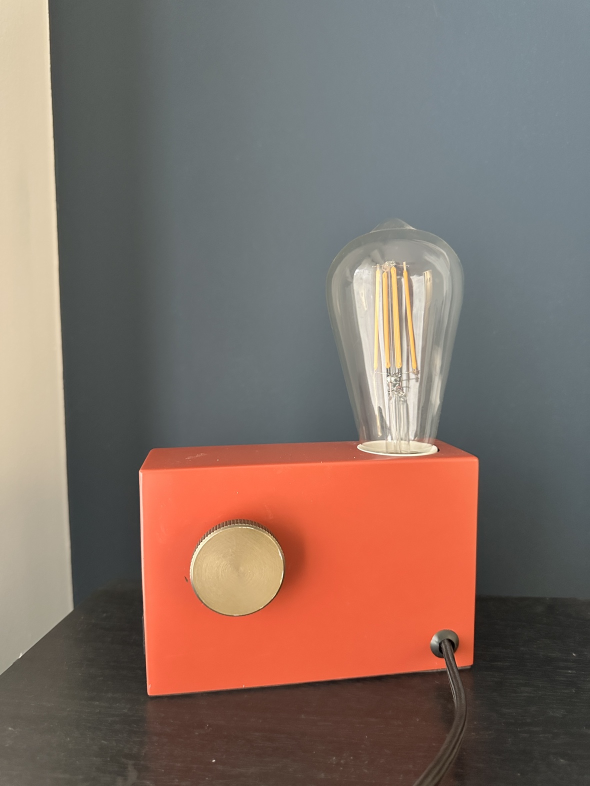 Red Retro Table Lamp