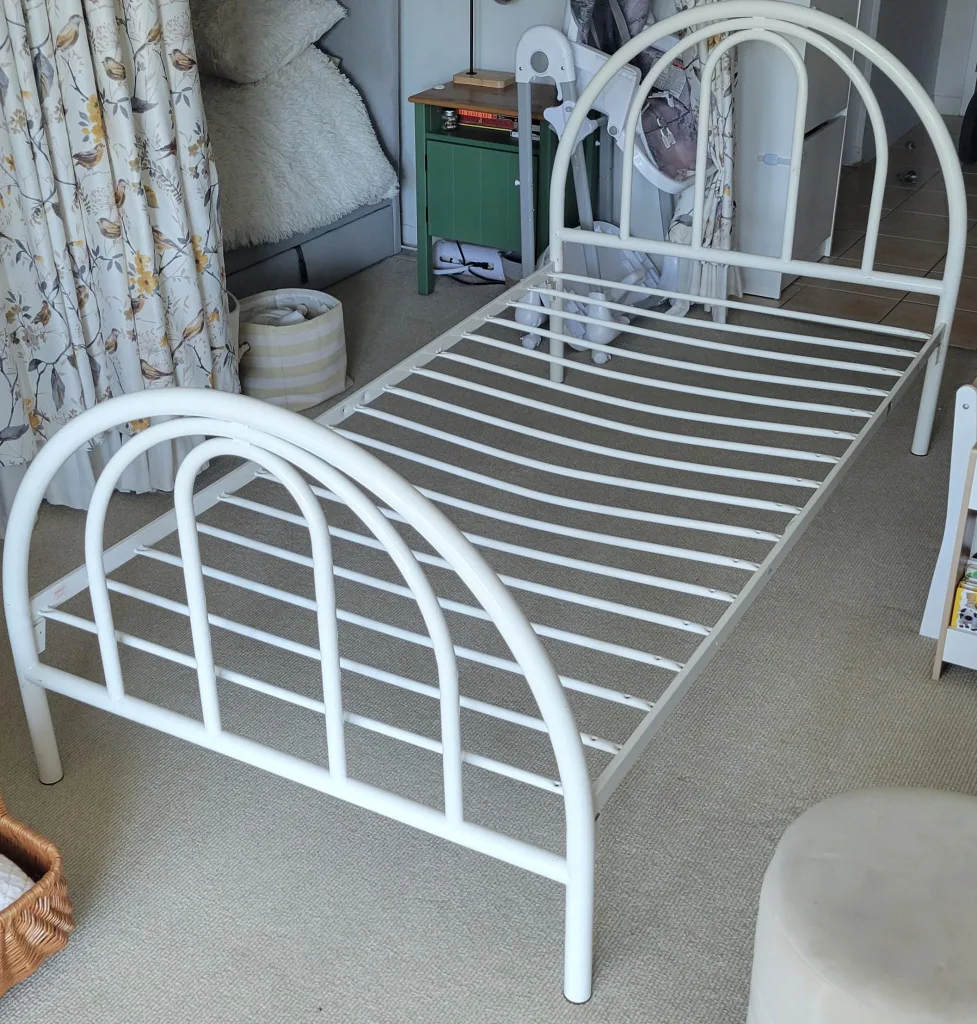 White Metal Single Bed Frame Twin size thumbnail