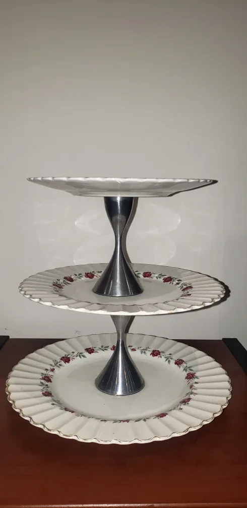 Handmade Three Tier Serving Stand image indicator(3)