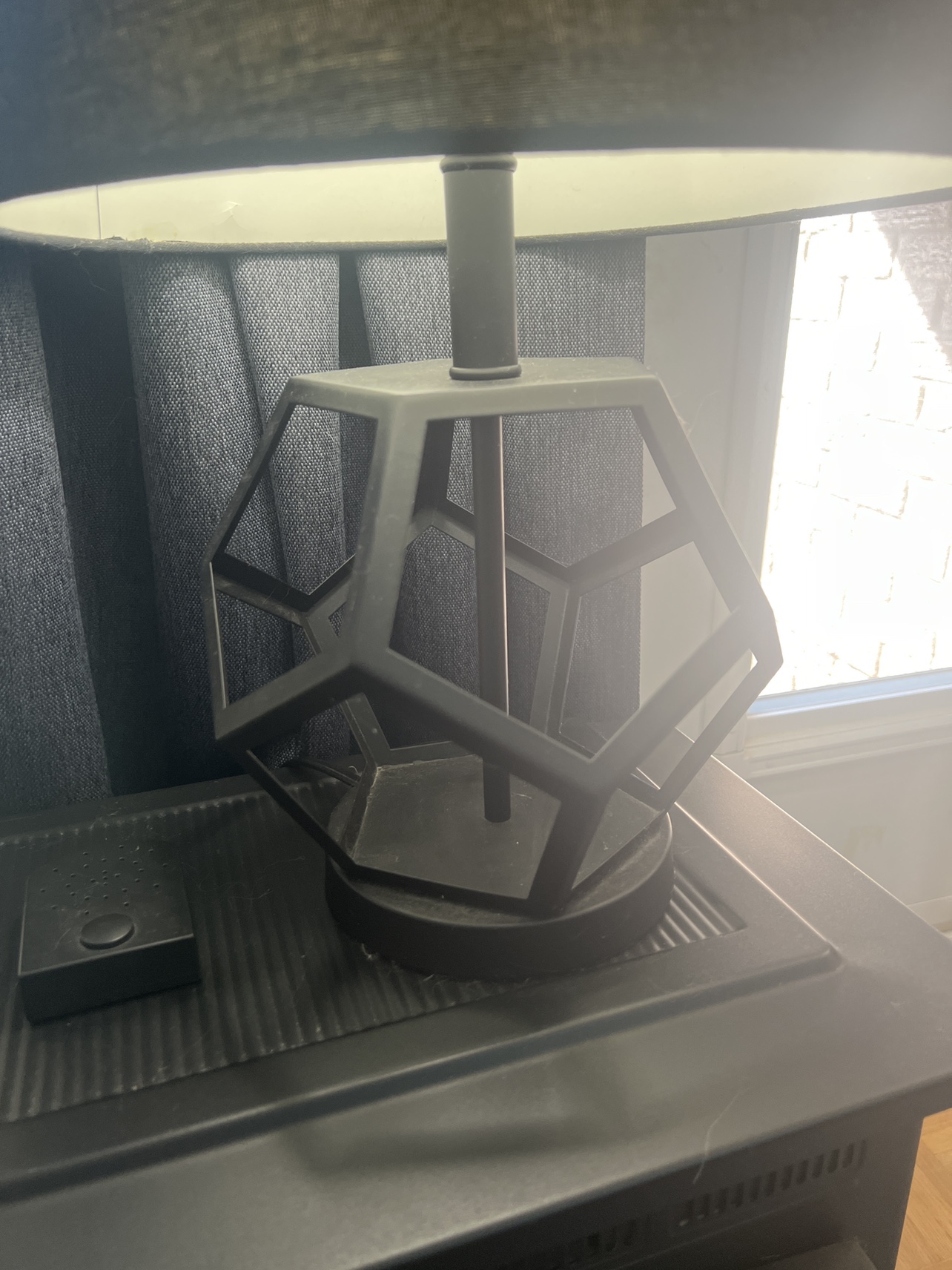 Black Table Lamp with Geometric Base - photo 4