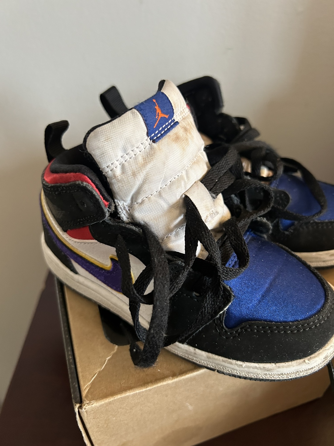 Air Jordan 1 Mid