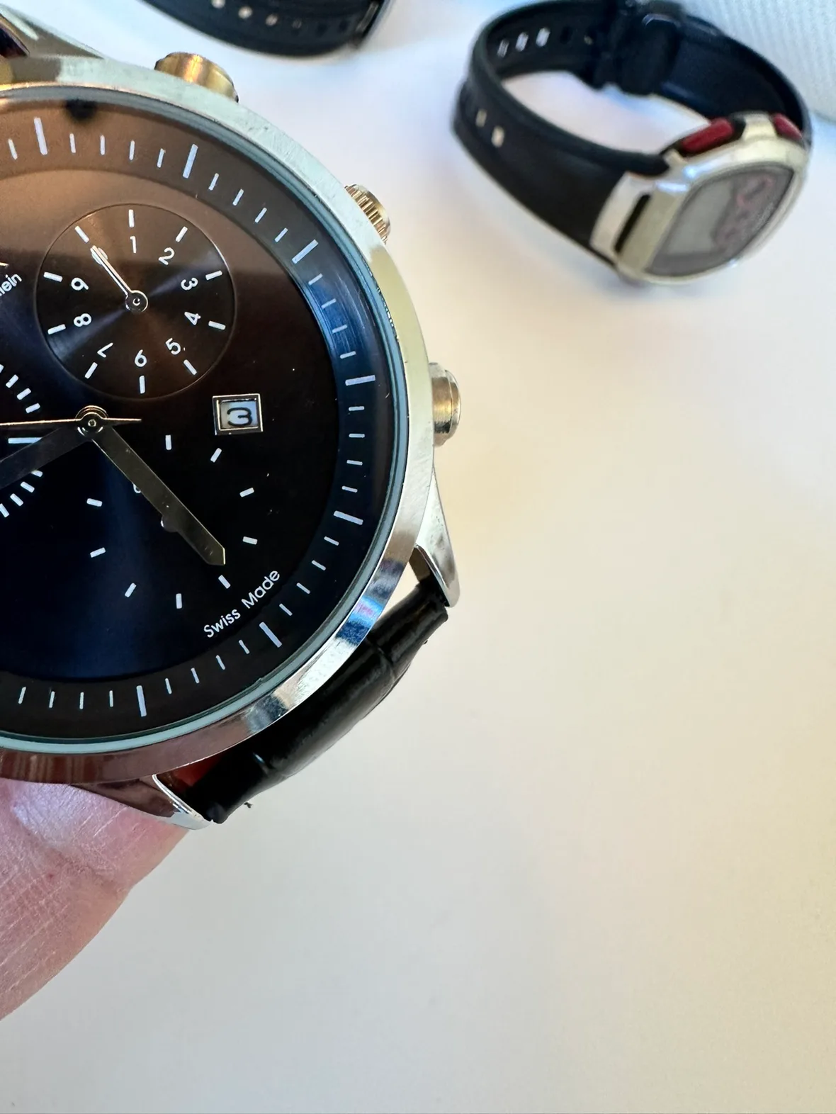 3 Watches Columbia & Casio and image indicator(9)