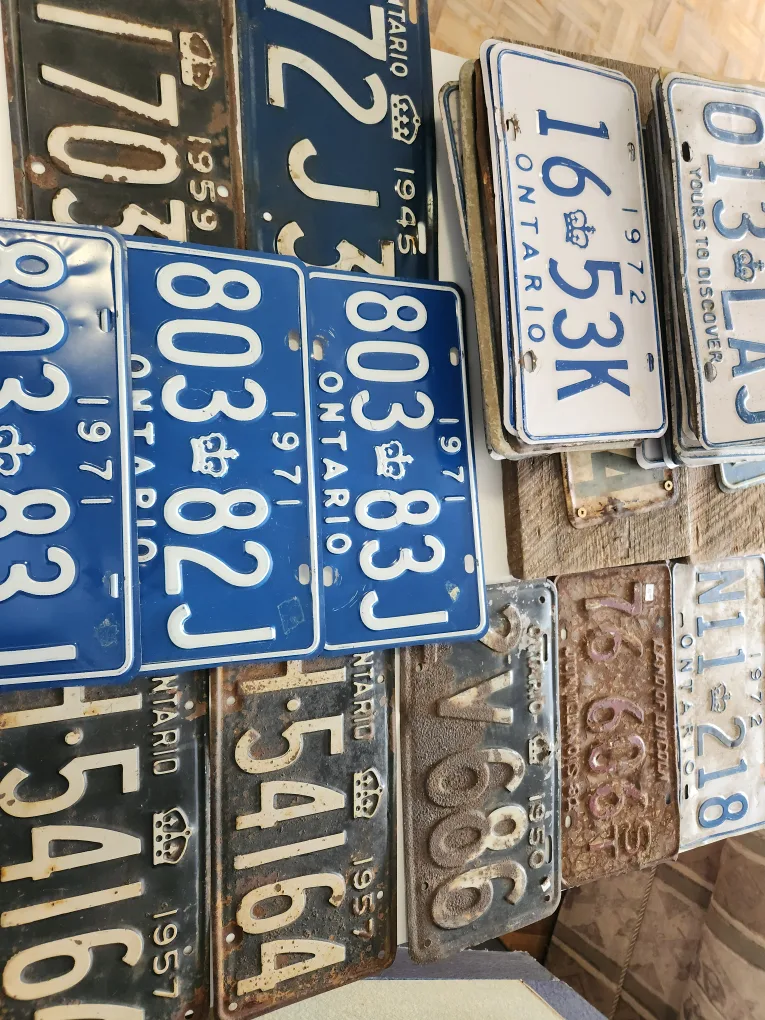 33 Vintage Ontario License Plates image indicator(3)