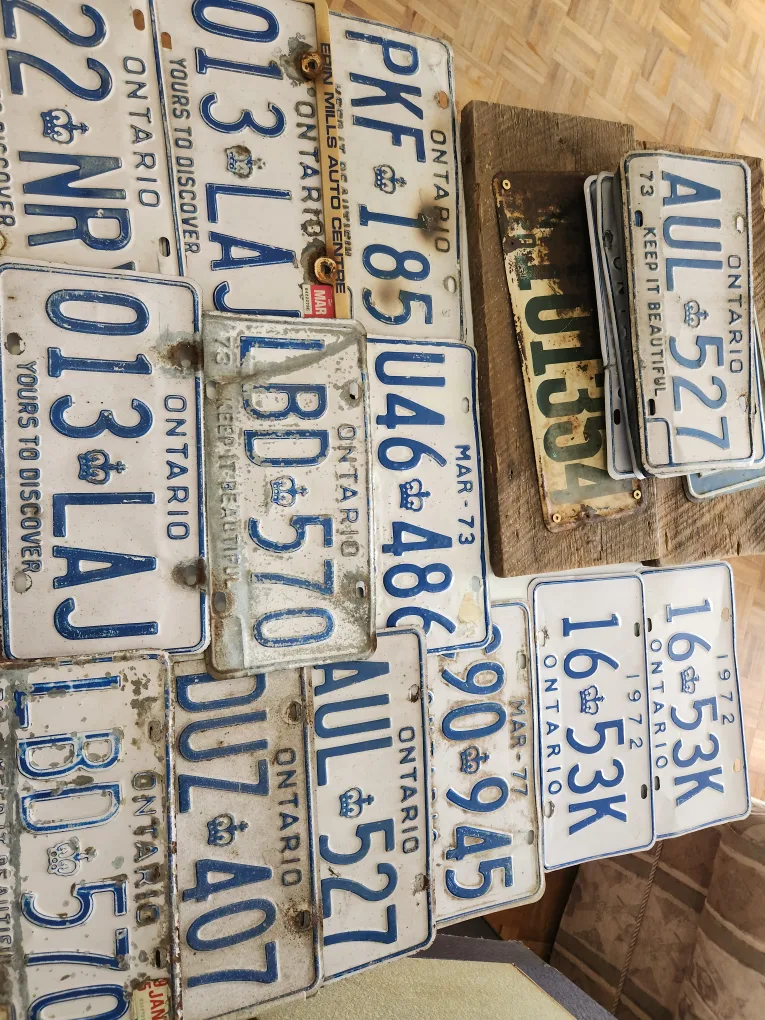 33 Vintage Ontario License Plates image indicator(4)