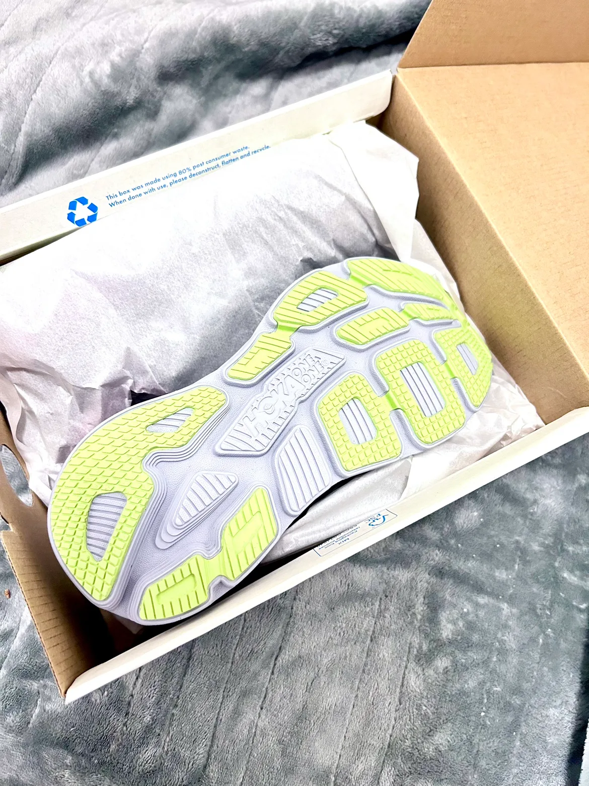 🍓REG $220+ NEW IN BOX! HOKA One Bondi Festival Fuschia image indicator(8)