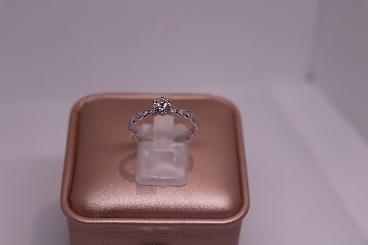 0.50-carat Moissanite Engagement Ring - photo 3