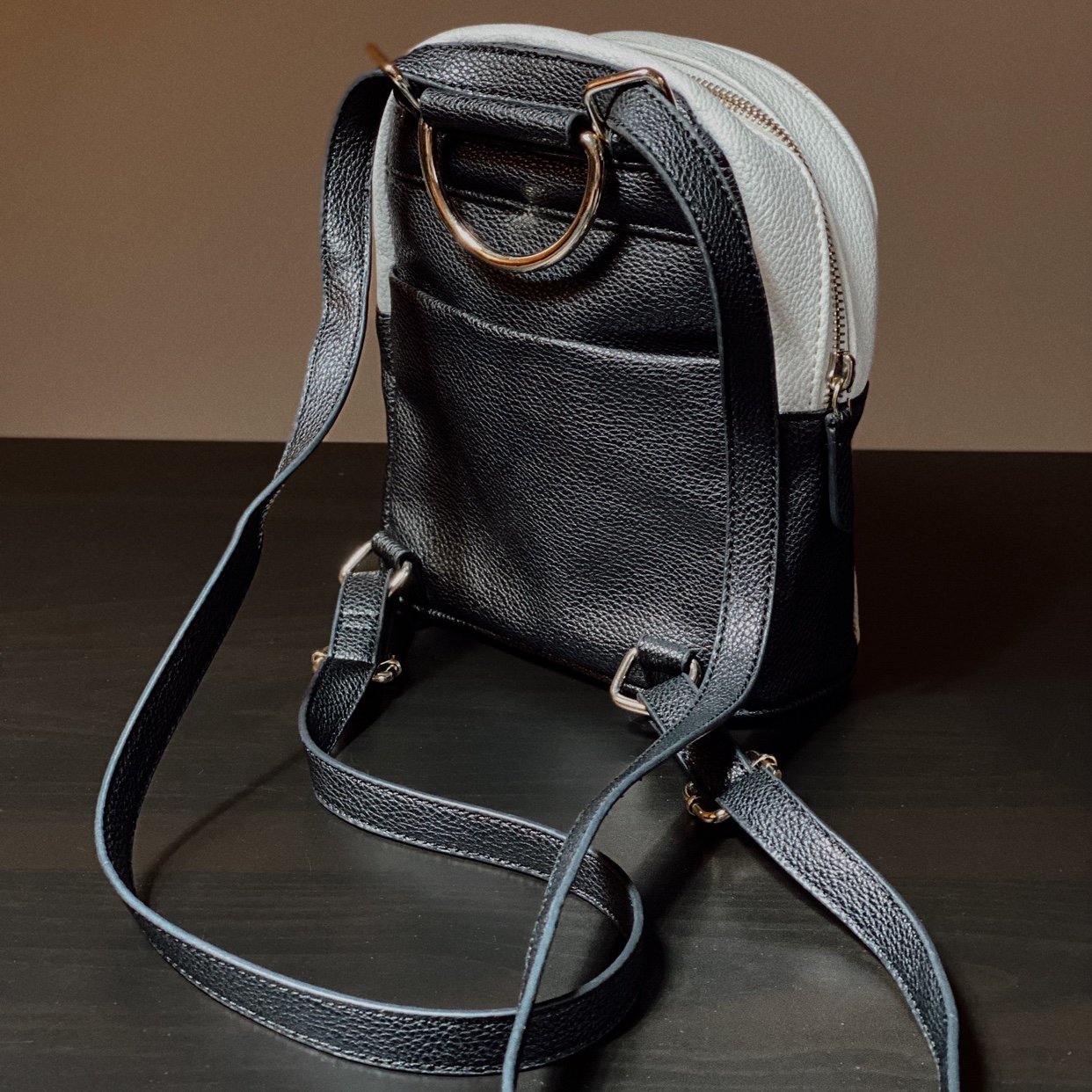 Guess Convertible Backpack PU Leather - photo 3