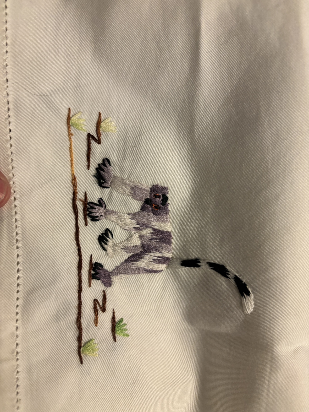 Hand Stitched Lemur Table Runner from Madagascar - photo 3