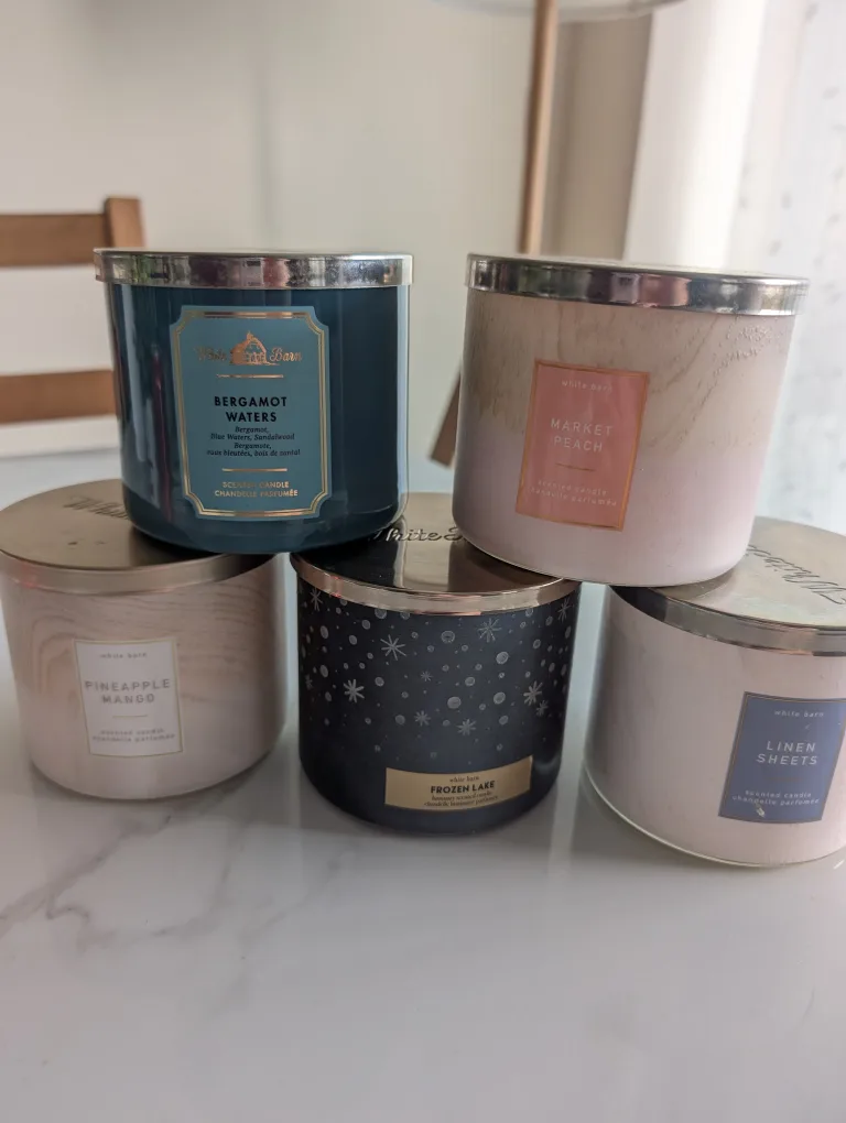 Bath and body works Candle 3-Wick thumbnail