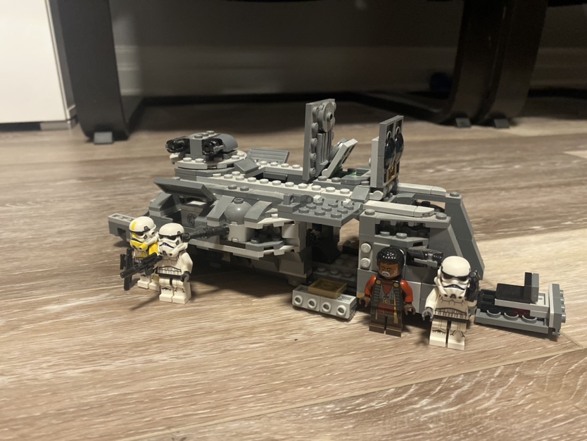 LEGO Star Wars 75153 - Imperial Assault Shuttle - photo 4