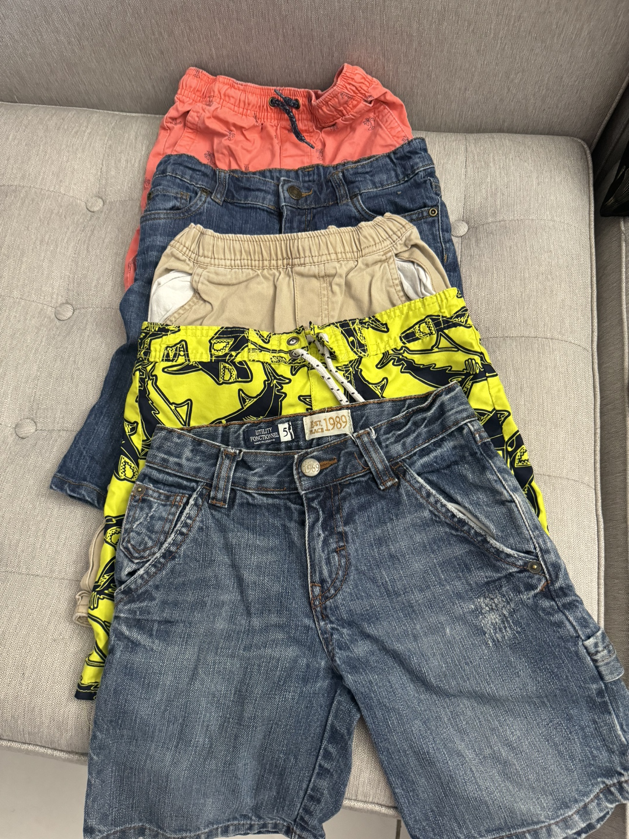 Boy's Shorts Bundle (Size 4-6) TAKE ALL FOR ONLY 25$
