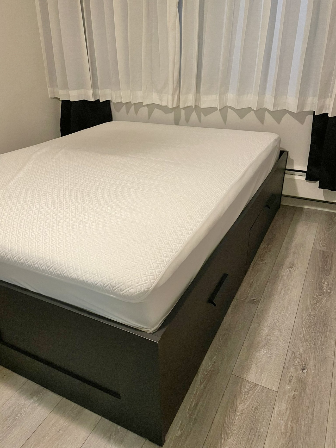 Queen Bed Frame with 4 Storage Drawers and Mattress