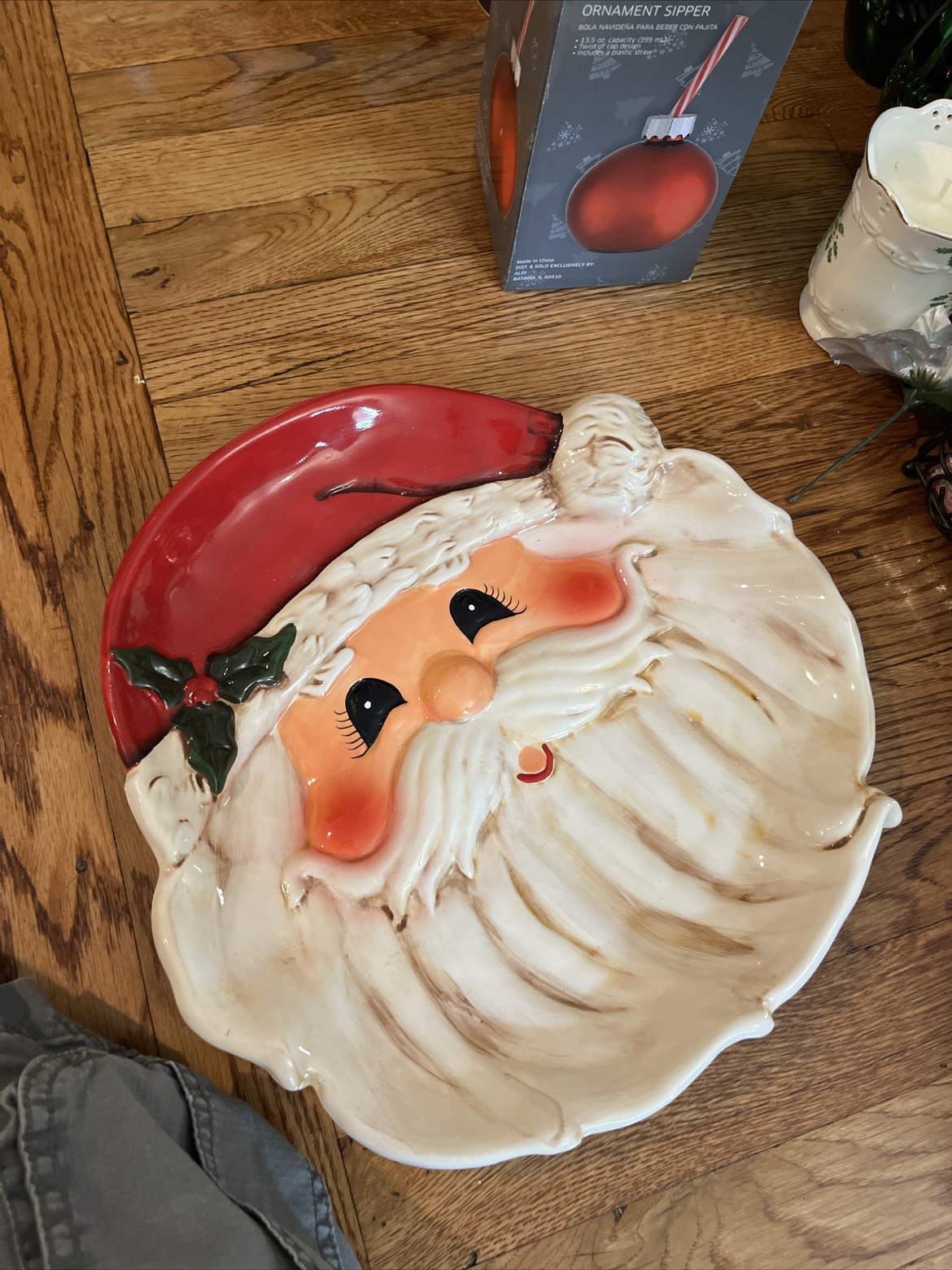 Santa Face Serving Dish ❤️