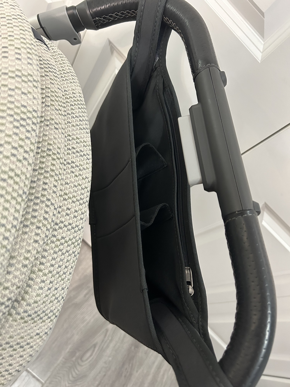 UPPAbaby Cruz V2 (slightly used-excellent condition) - photo 4