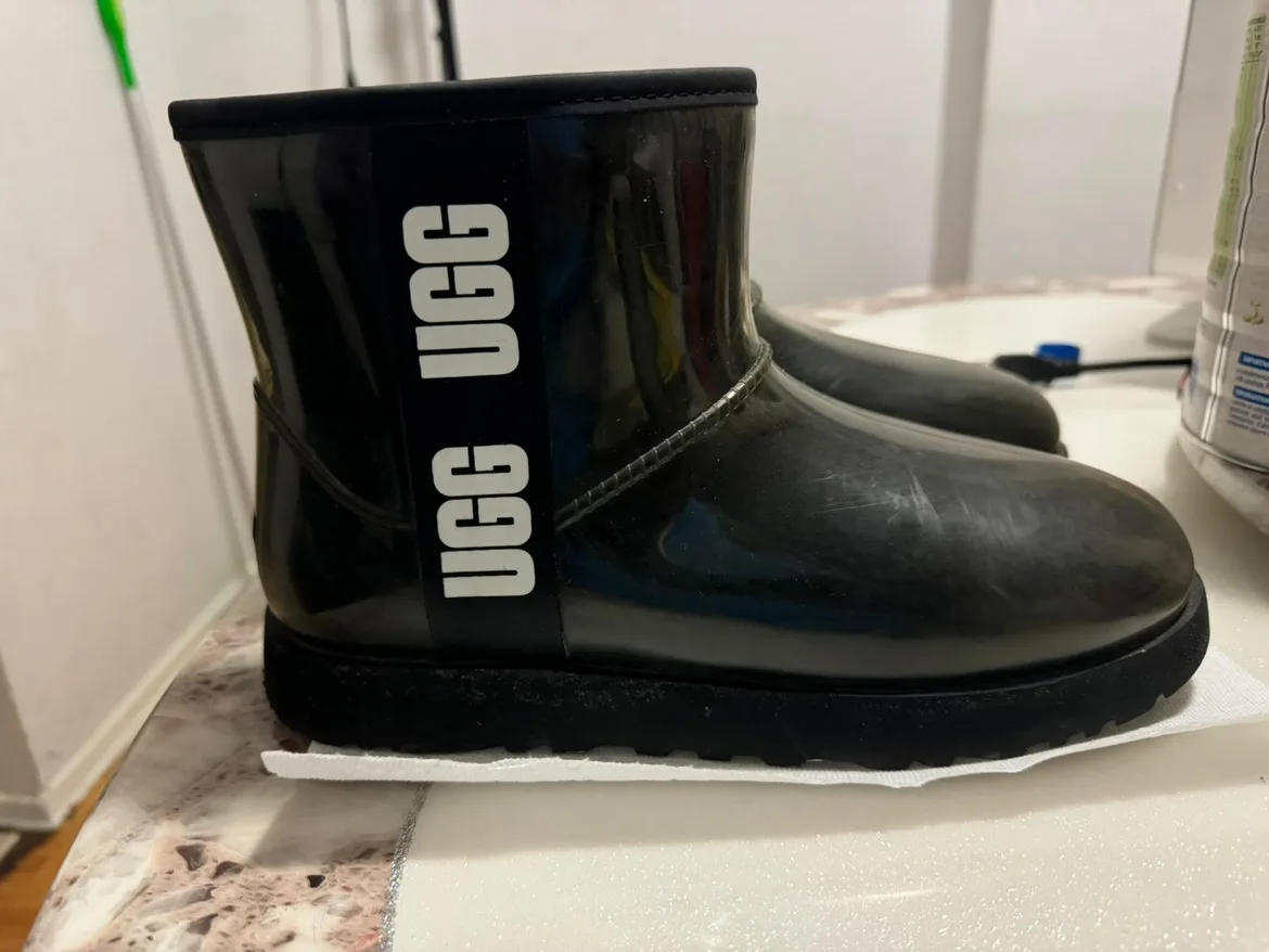 UGG Classic Clear Mini Boots image indicator(2)