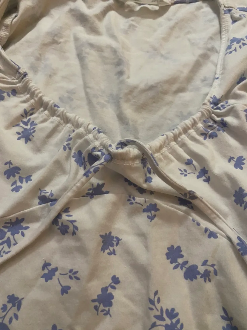 White Blue Floral Top with adjustable strings image indicator(2)