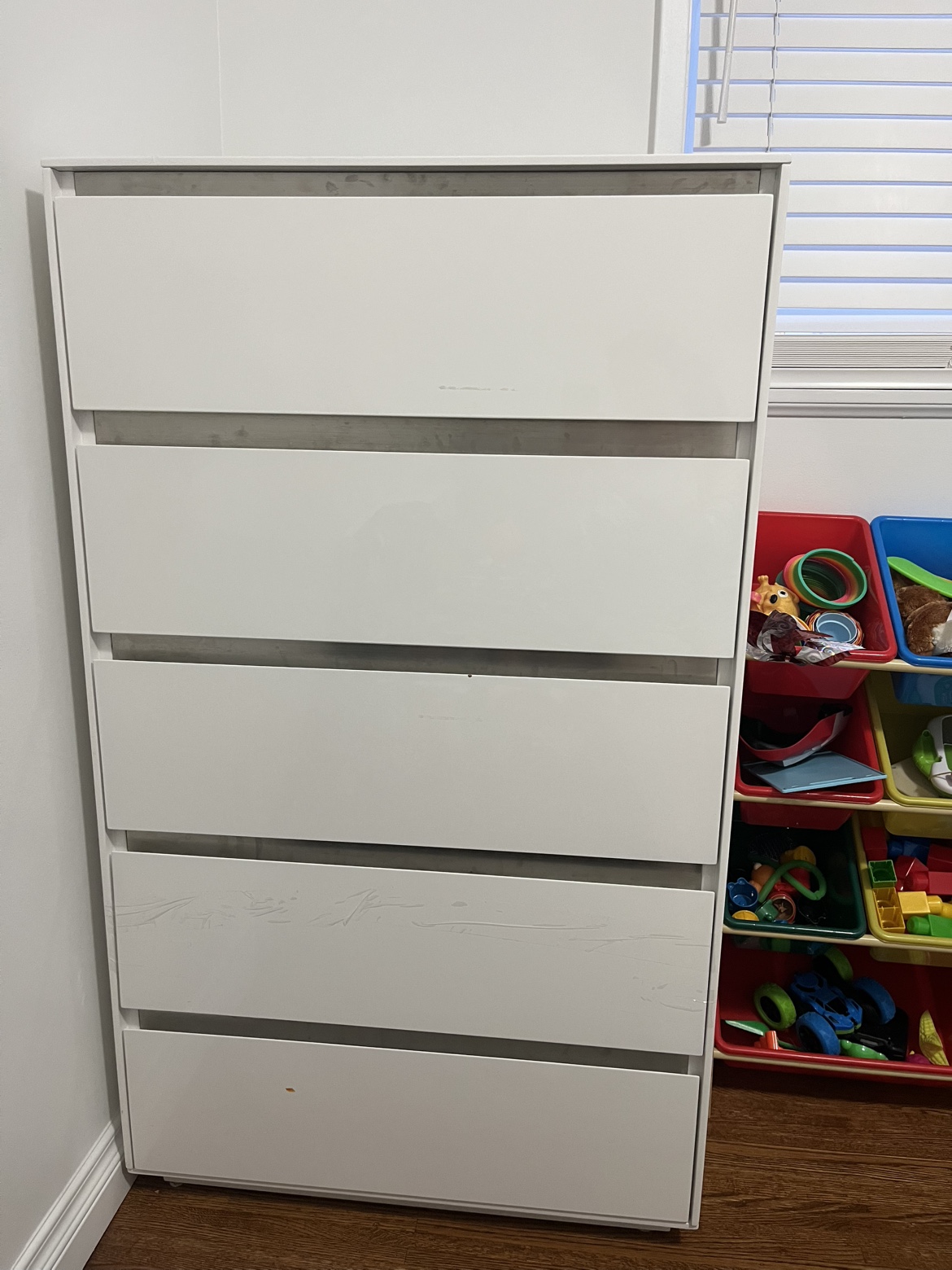 White 5-Drawer Dresser