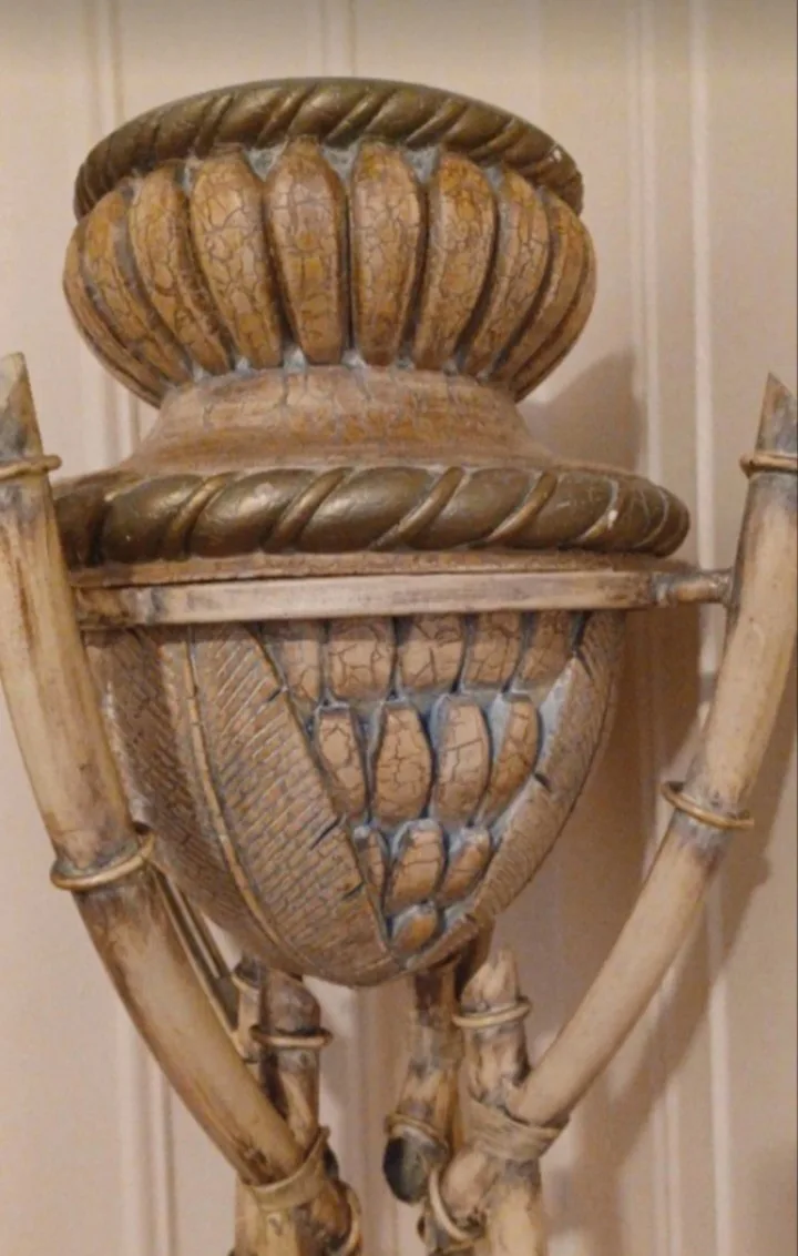 🪴Tall Banana Ceramic Vase On Metal Stand🪴 image indicator(9)