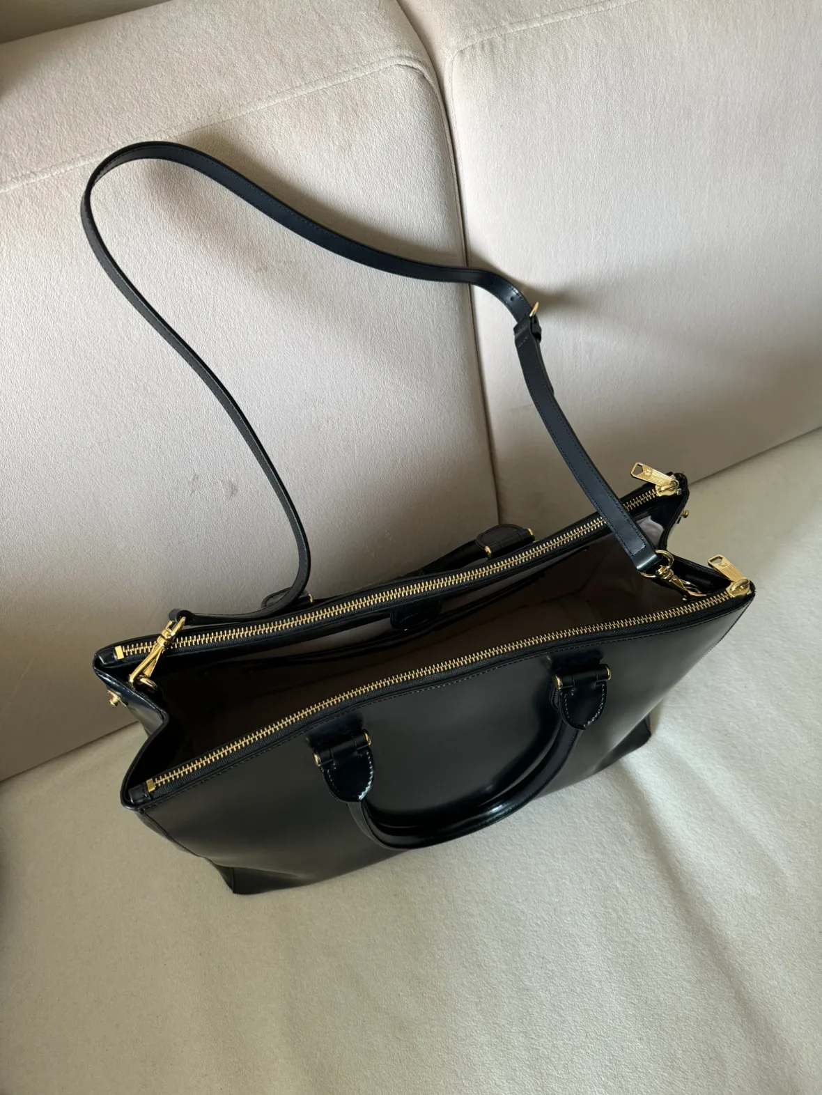 Ralph Lauren Large Leather Tote Bag image indicator(7)