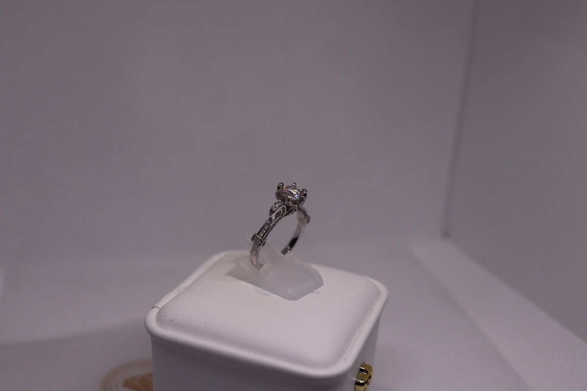1.0-carat Moissanite  Engagement Ring - photo 5