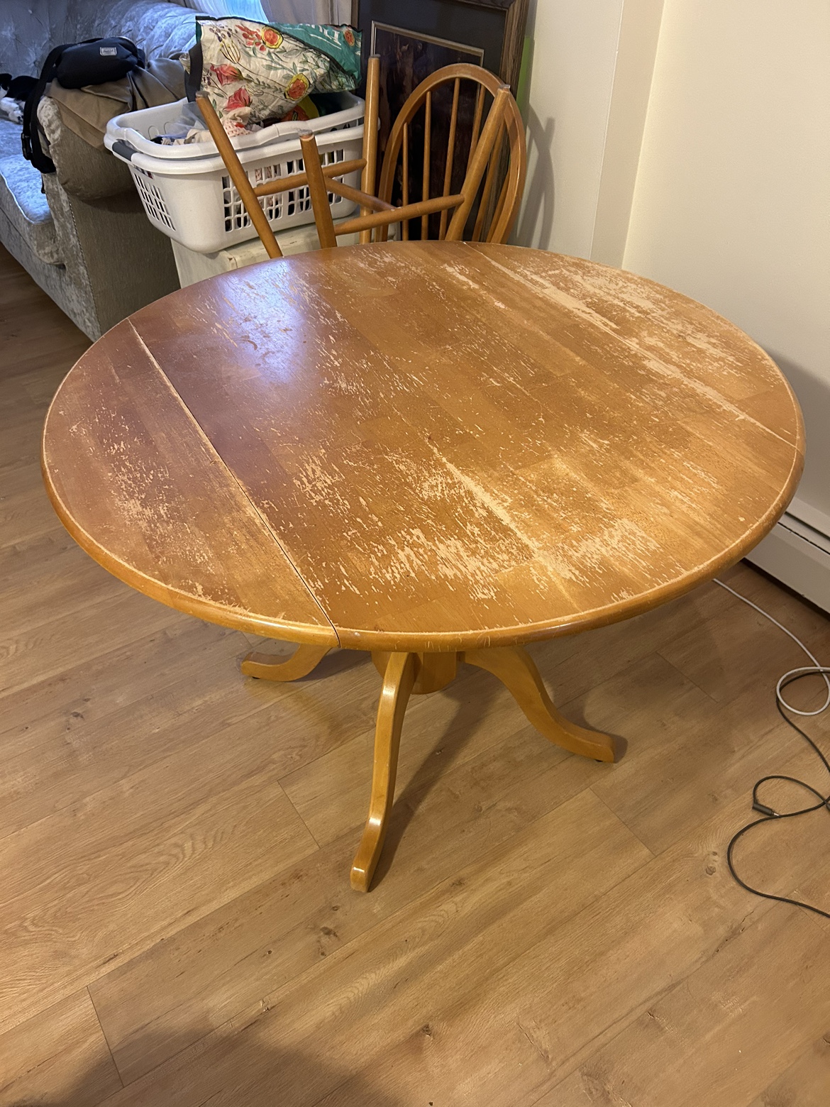Round Table and 3 Chairs