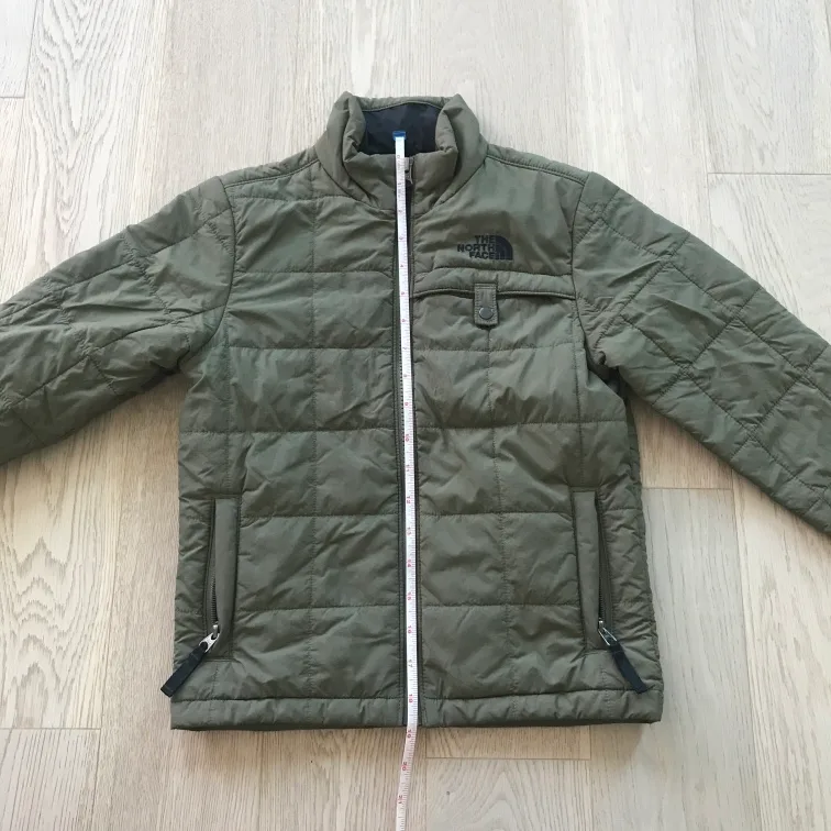 The North Face Jacket - Size XS Youth (Size 6) image indicator(3)