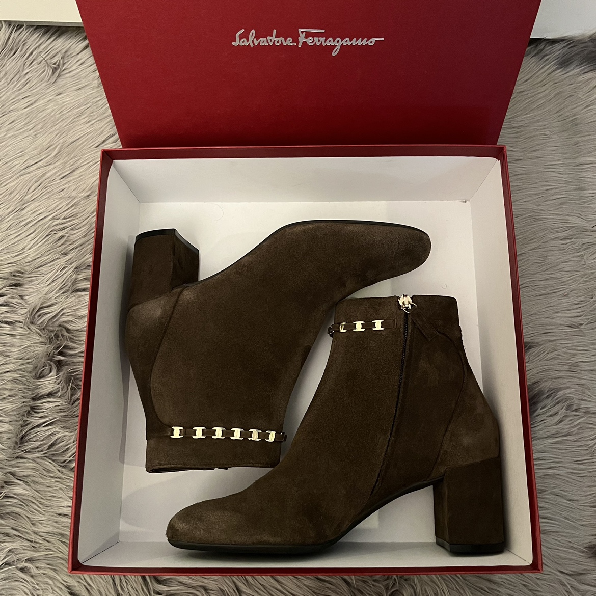 Salvatore Ferragamo Vara Chain Ghila Ankle boots