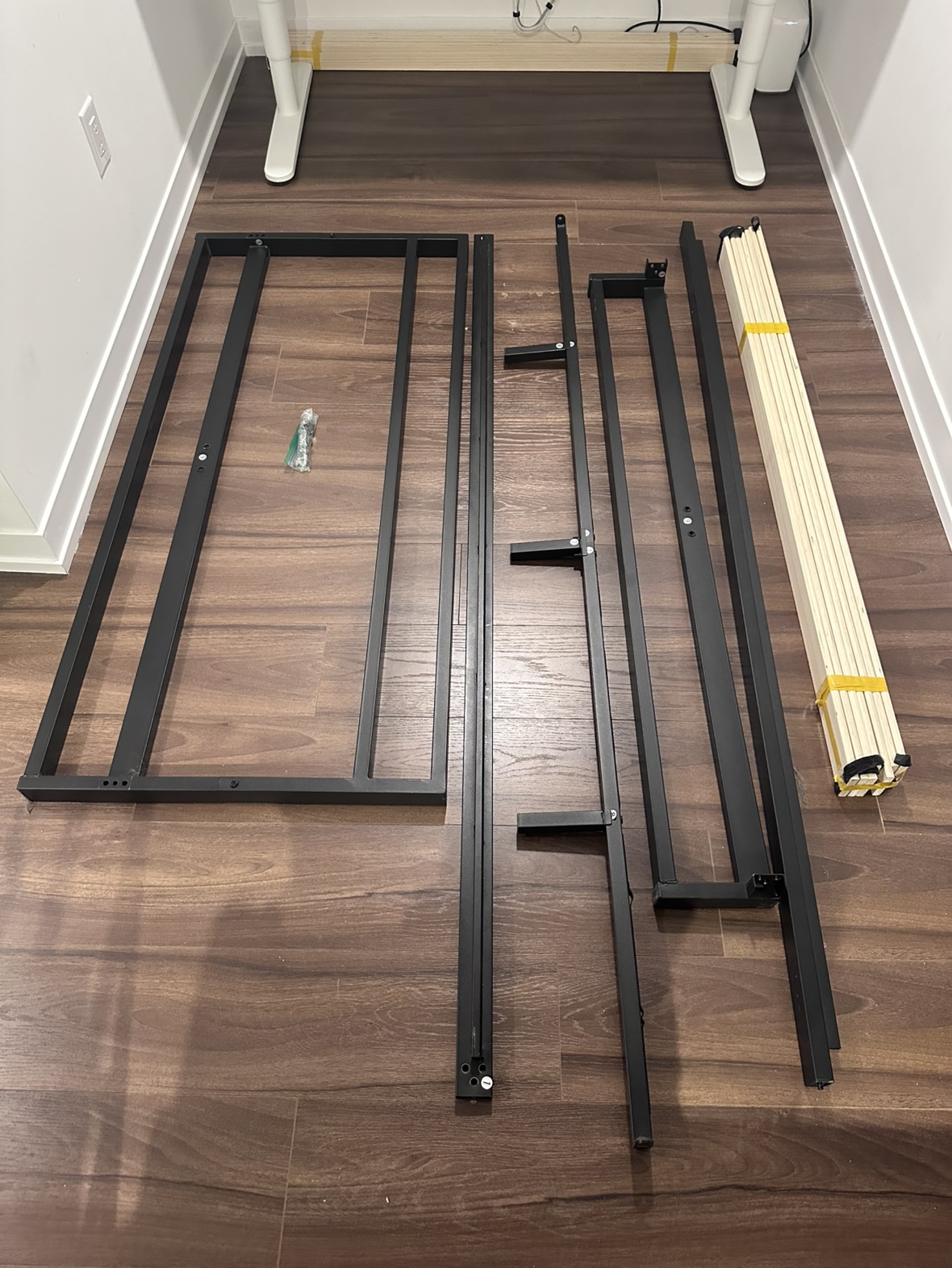 Metal Platform Bed Frame Queen size - photo 2