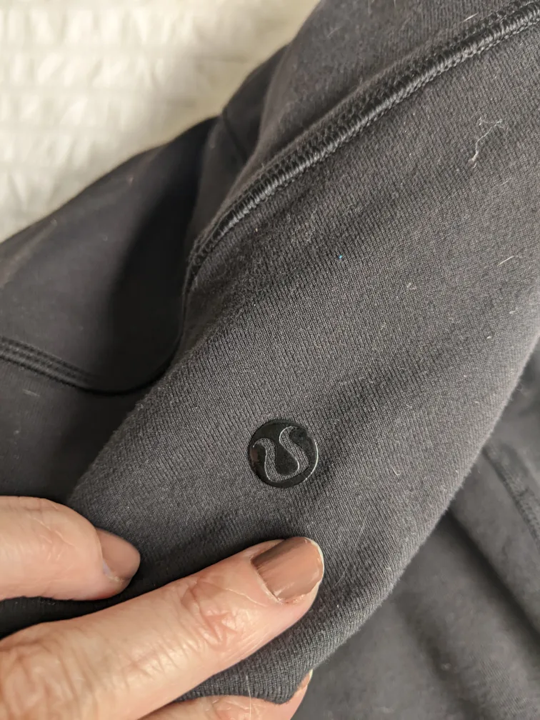 Black Lululemon Capri leggings with Mesh image indicator(4)