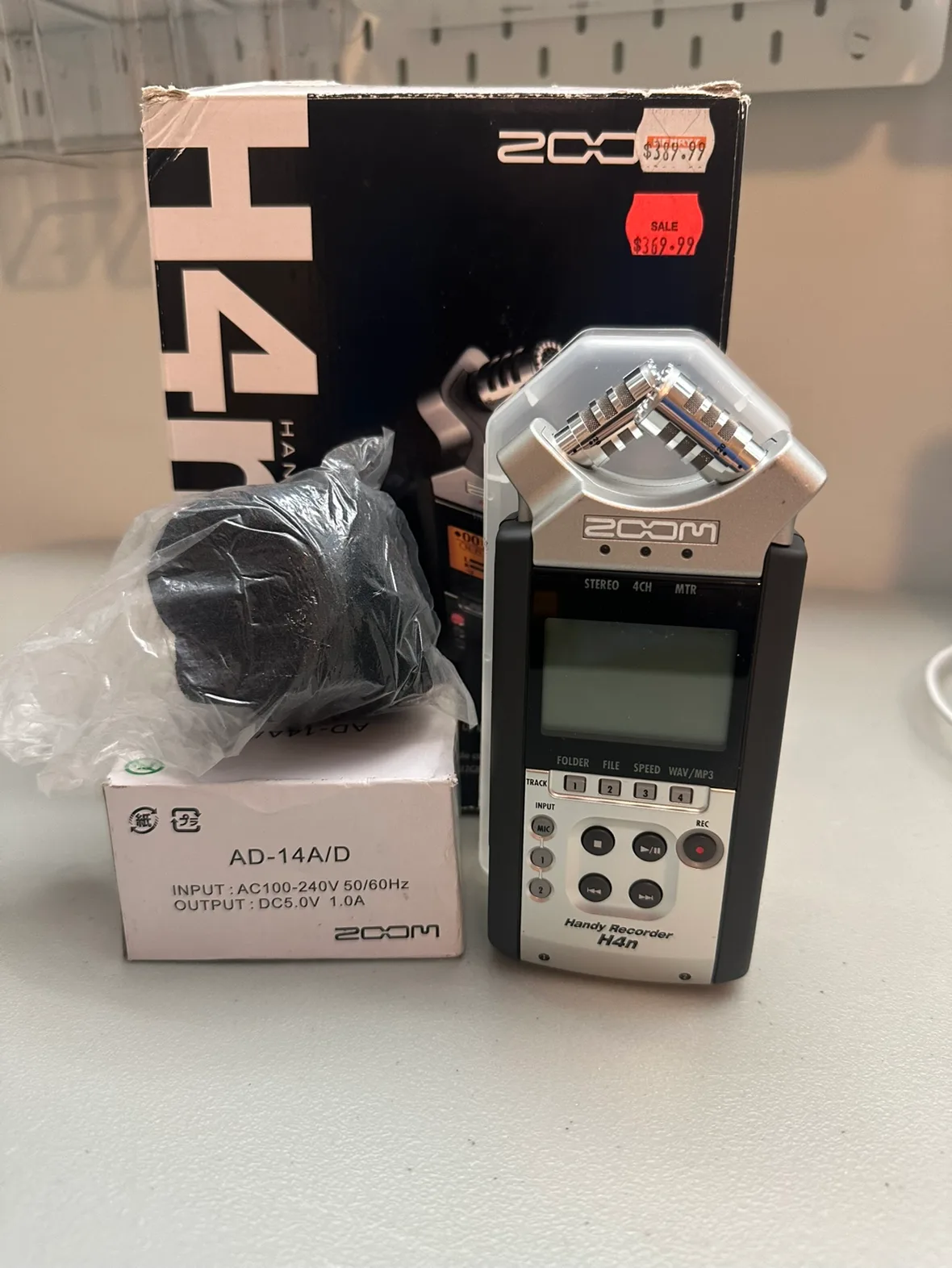 Zoom H4n Handy Recorder thumbnail